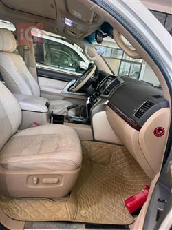 تۆیۆتا لاند کروزەر